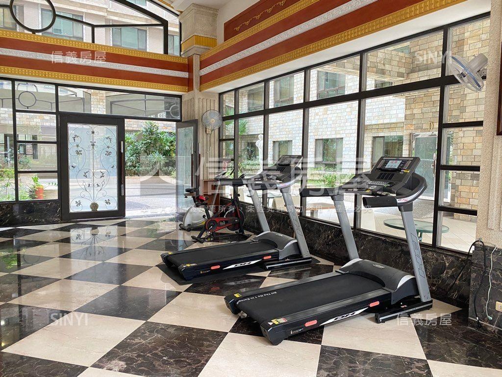 【世紀皇家】外棟三房房屋室內格局與周邊環境