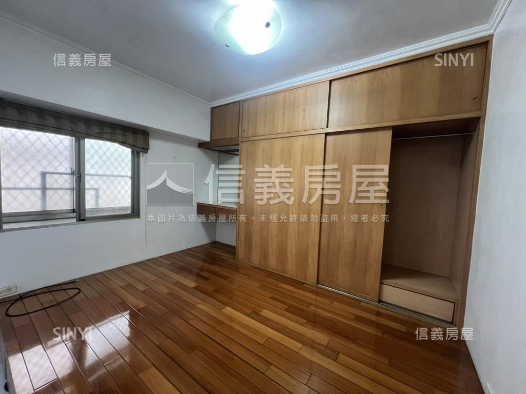 近捷運春天首席鬧中取靜房屋室內格局與周邊環境