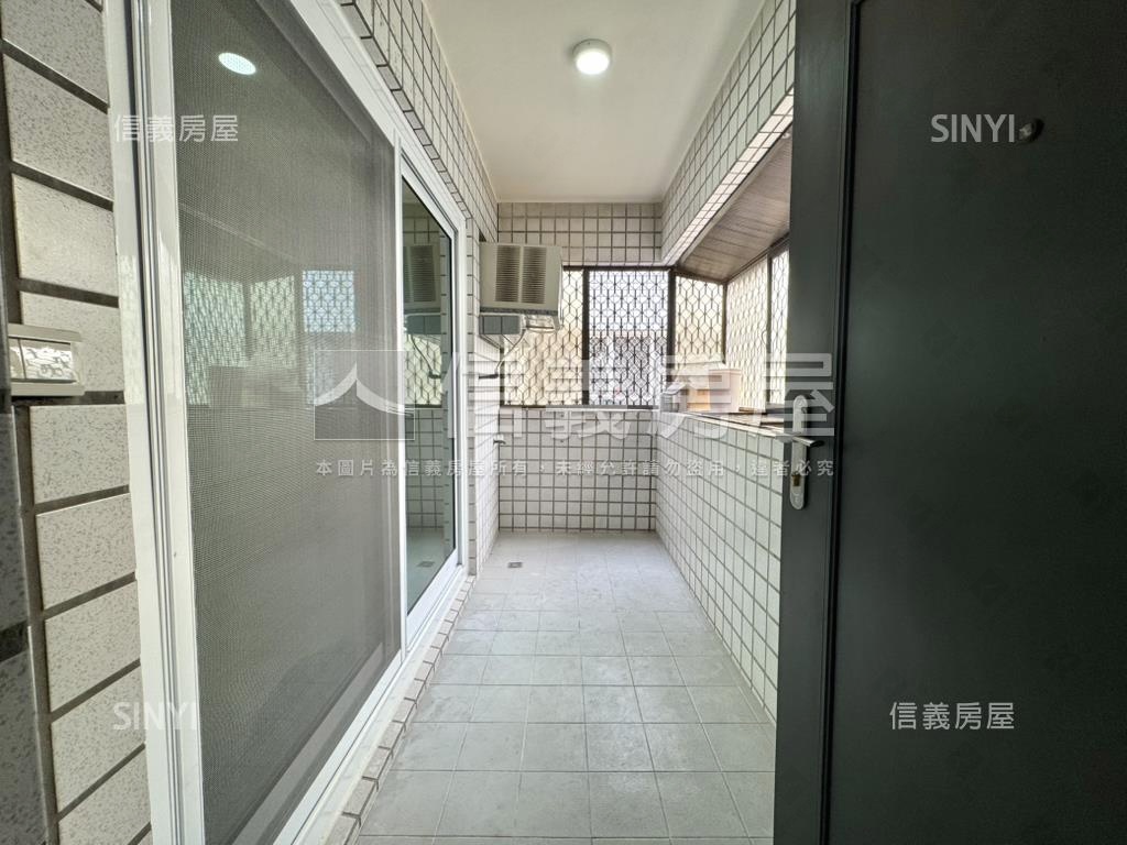 五福國中學區翻新三房車位房屋室內格局與周邊環境