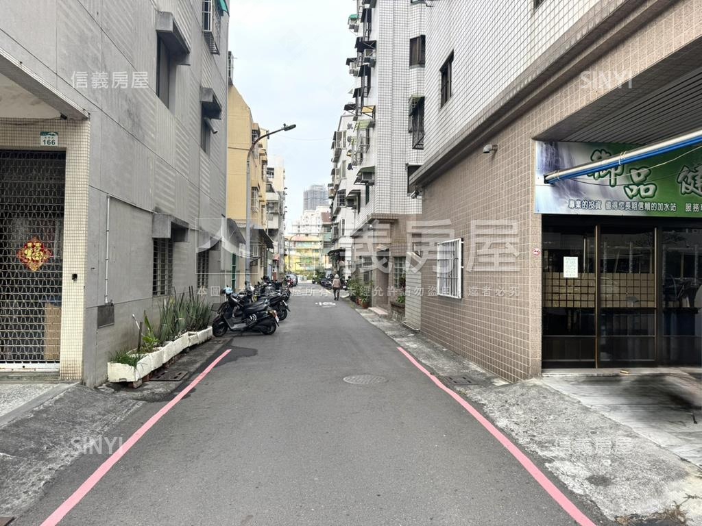 五福國中學區翻新三房車位房屋室內格局與周邊環境