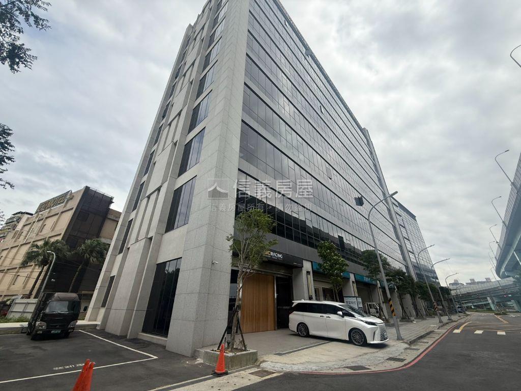 智富時代氣派挑高廠辦店面房屋室內格局與周邊環境