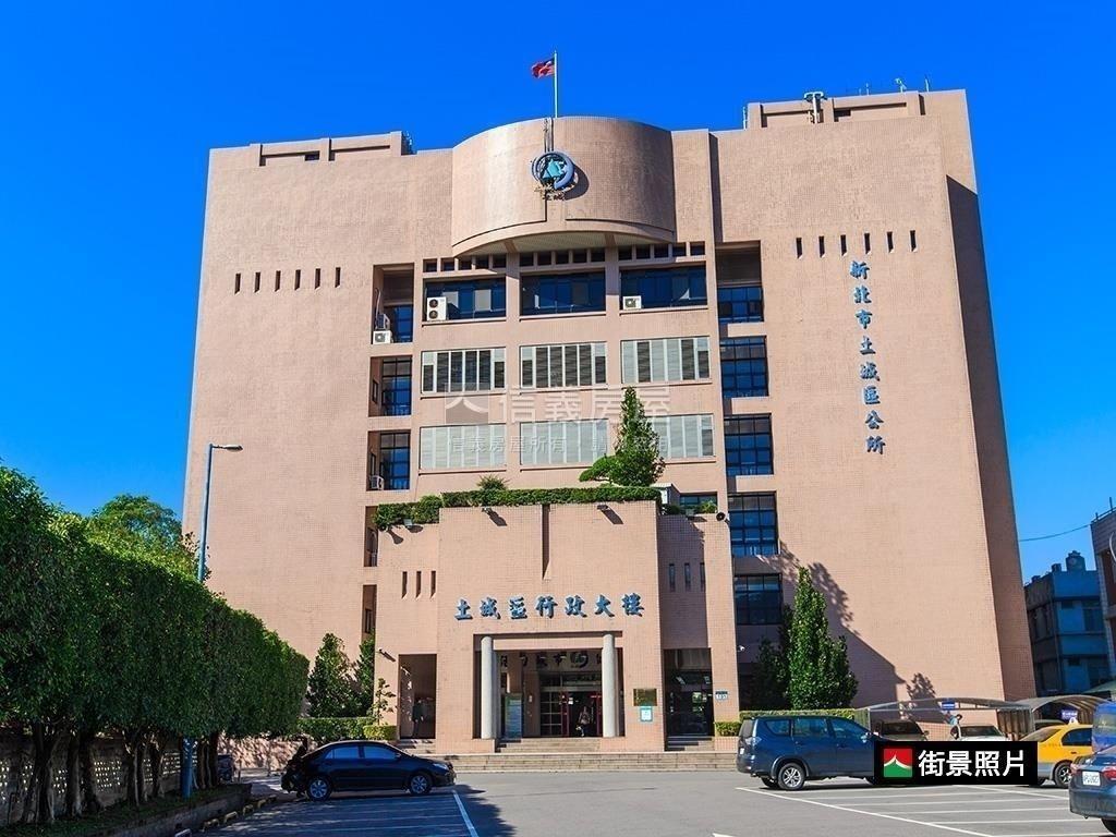 智富時代氣派挑高廠辦店面房屋室內格局與周邊環境