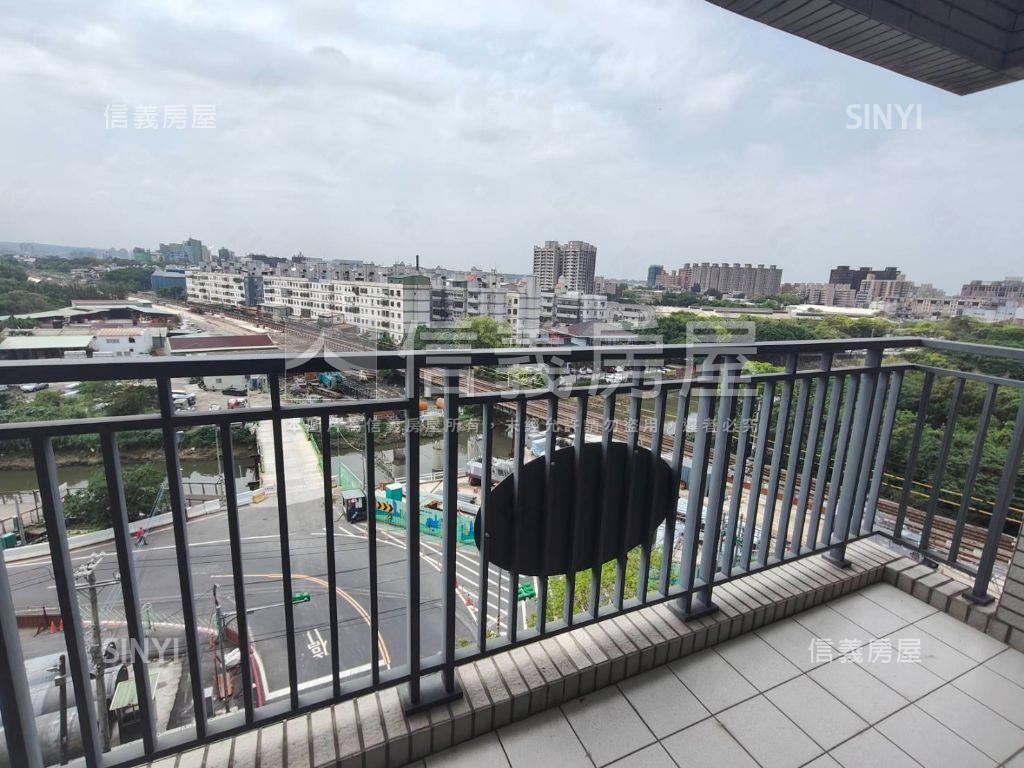 綠意盎然河美御景四房車位房屋室內格局與周邊環境