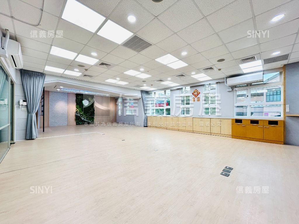 近內科大直管理辦公有車位房屋室內格局與周邊環境