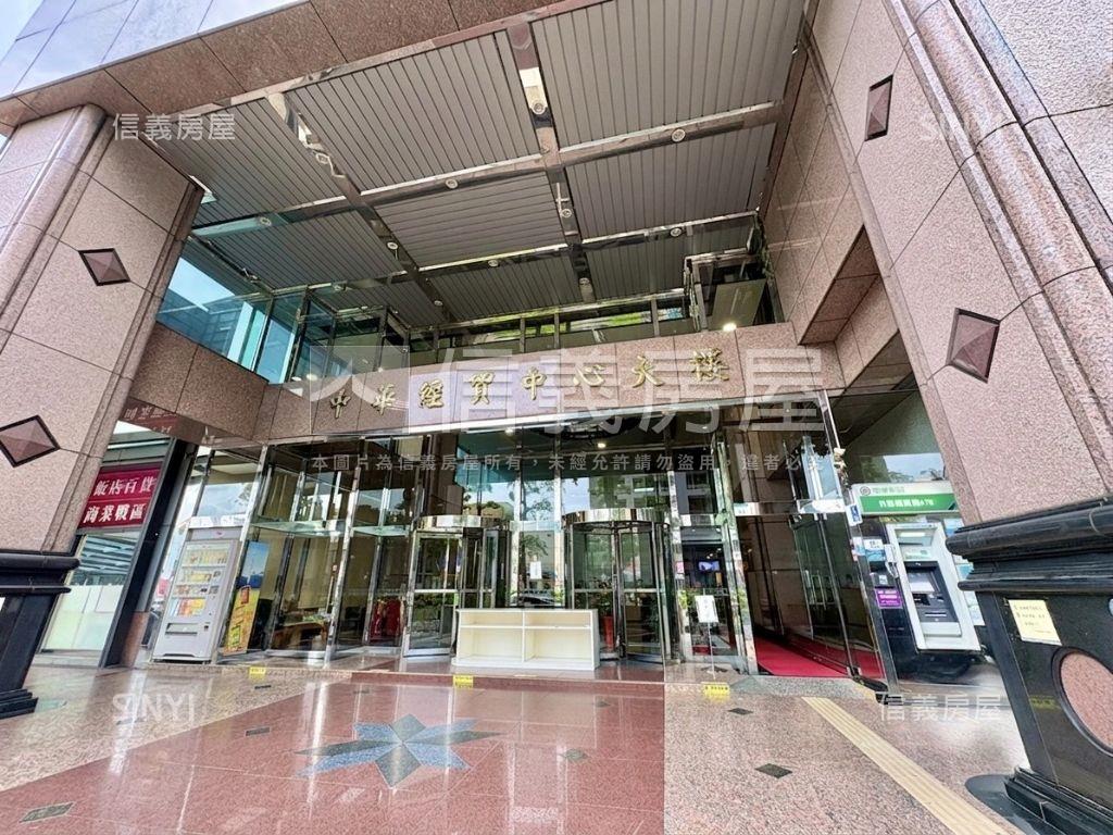 亞灣中華經貿百坪商辦房屋室內格局與周邊環境