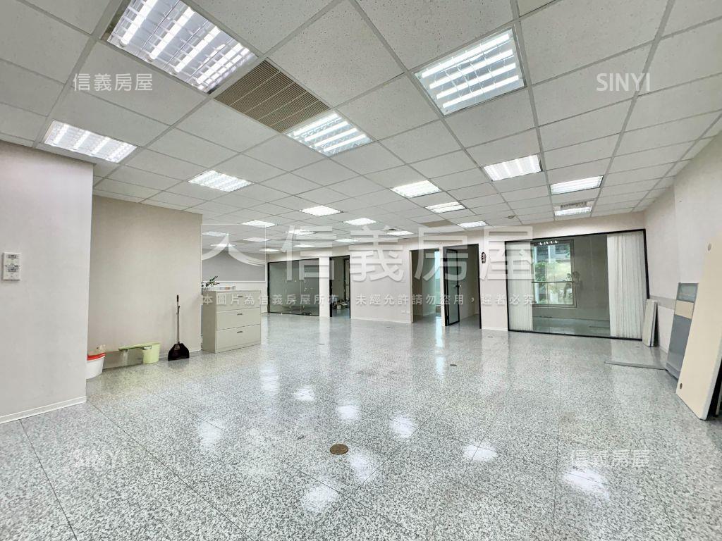 亞灣中華經貿百坪商辦房屋室內格局與周邊環境