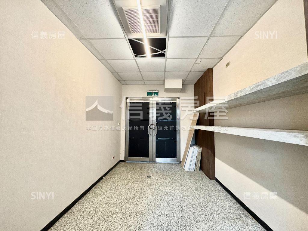 亞灣中華經貿百坪商辦房屋室內格局與周邊環境