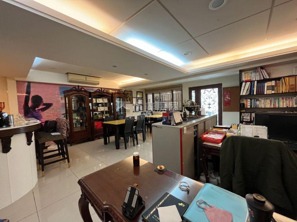 南京捷運靜巷一樓房屋室內格局與周邊環境