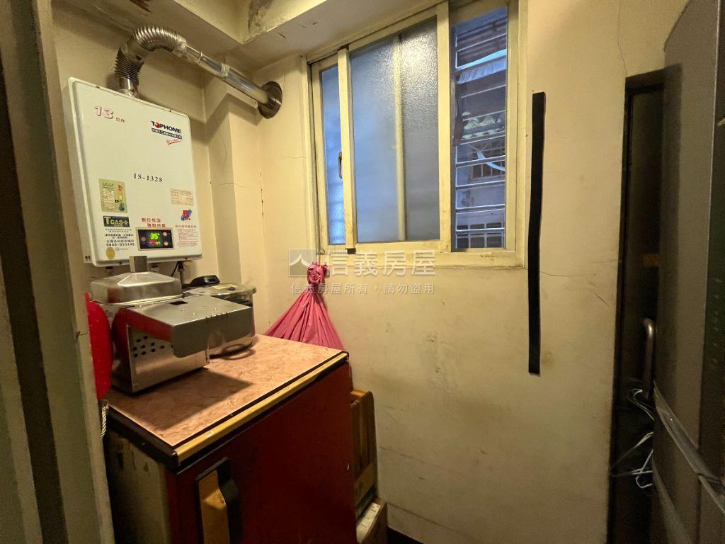 南京捷運靜巷一樓房屋室內格局與周邊環境