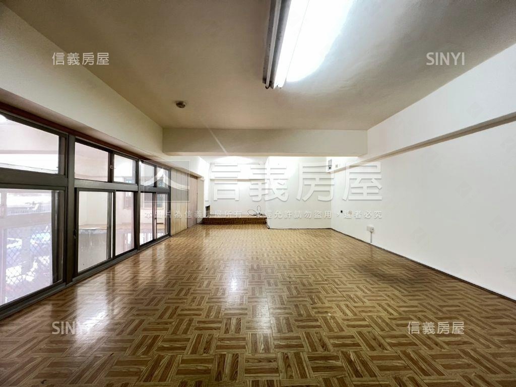 國凱華廈帶財辦房屋室內格局與周邊環境