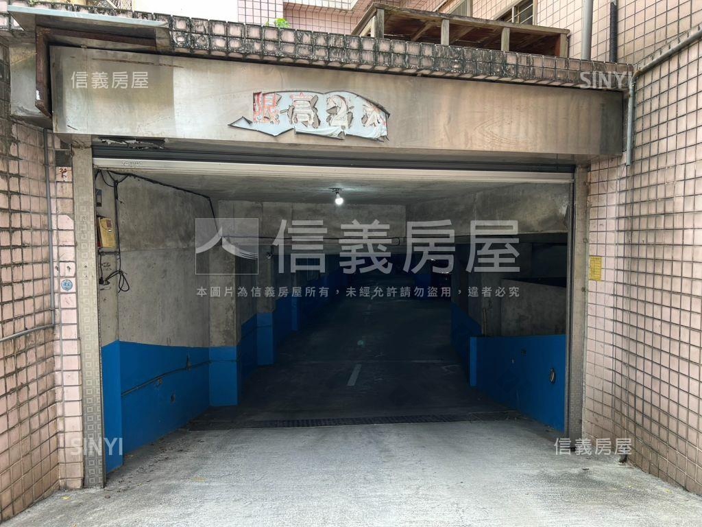 國凱華廈帶財辦房屋室內格局與周邊環境