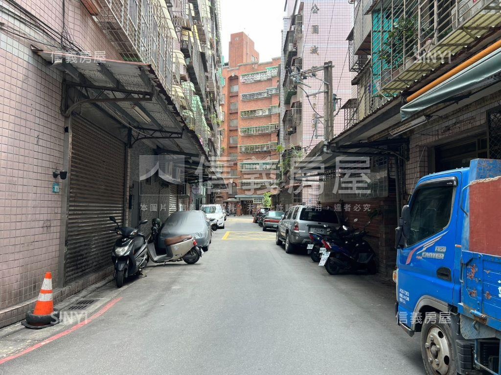 國凱華廈帶財辦房屋室內格局與周邊環境