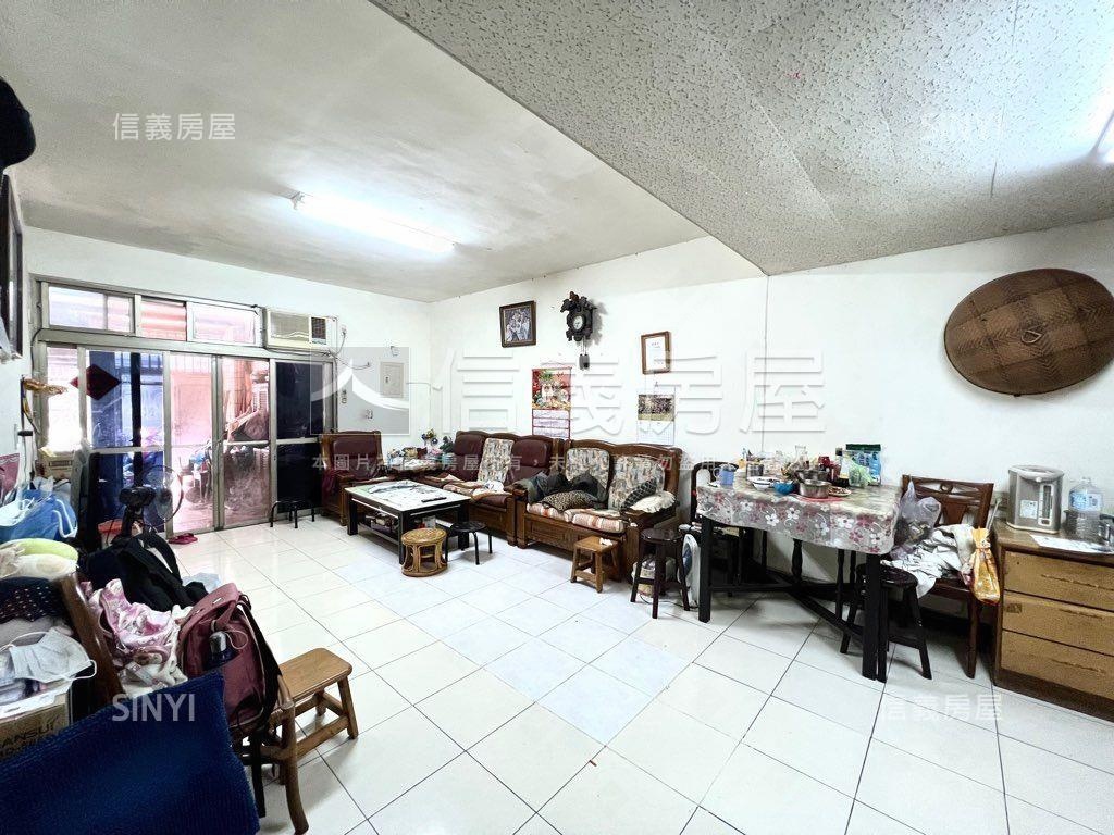 前後門輕鬆停車公寓一樓房屋室內格局與周邊環境
