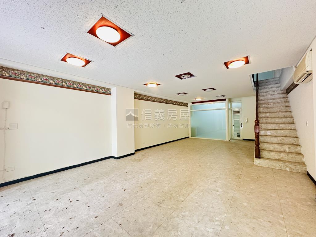 馬明潭・挑高學苑店辦房屋室內格局與周邊環境
