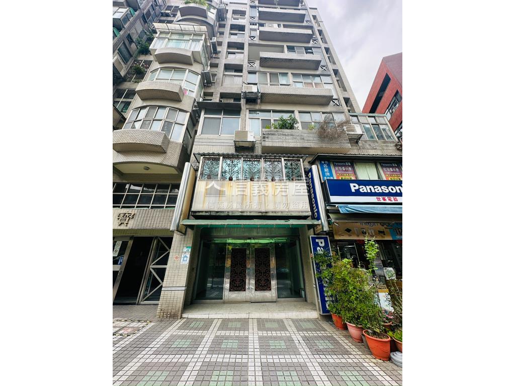 馬明潭・挑高學苑店辦房屋室內格局與周邊環境