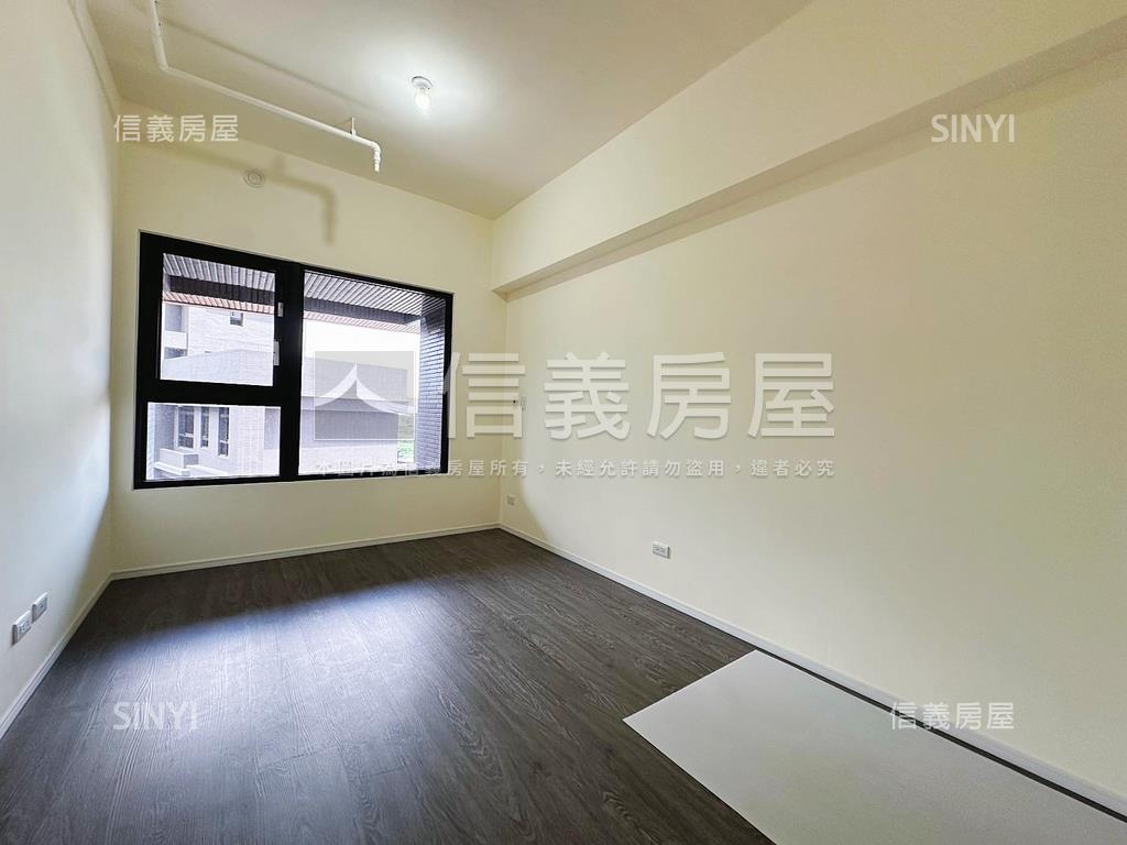 鉑克棶兩房１２樓房屋室內格局與周邊環境