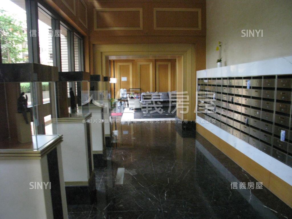 景安靜幽兩房平面車位房屋室內格局與周邊環境