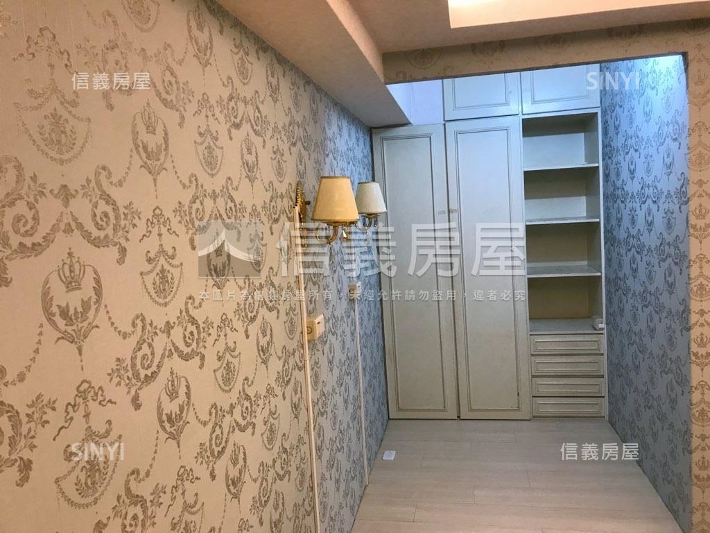 稀有高樓捷運兩房房屋室內格局與周邊環境