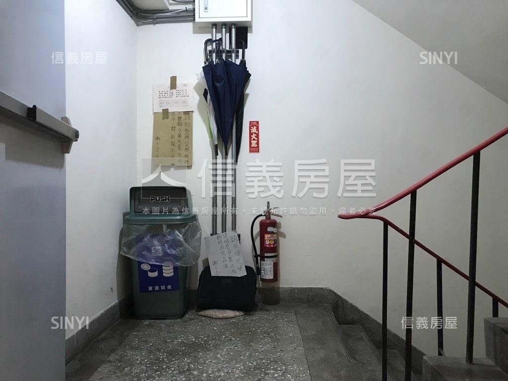 稀有高樓捷運兩房房屋室內格局與周邊環境
