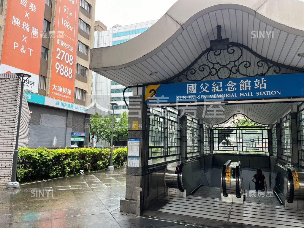 捷運站旁百坪店面房屋室內格局與周邊環境