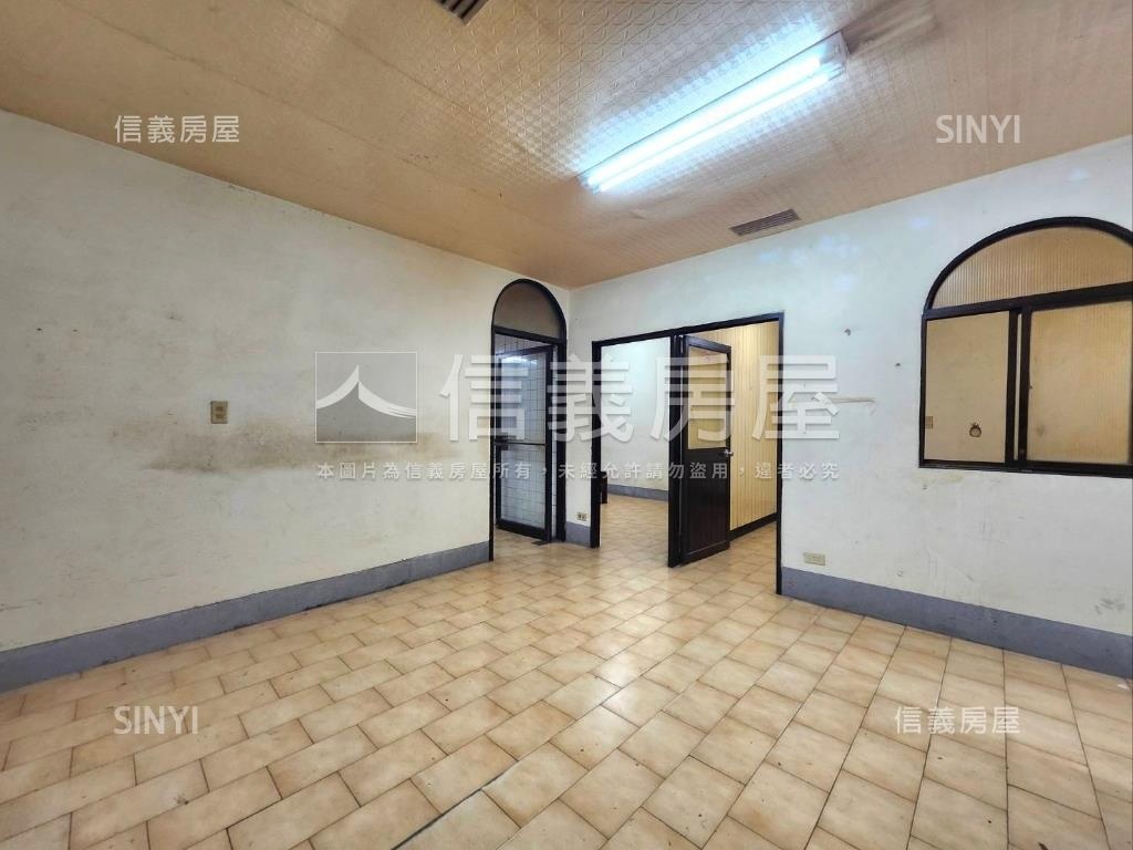 仁興巷寬方正美寓２樓房屋室內格局與周邊環境