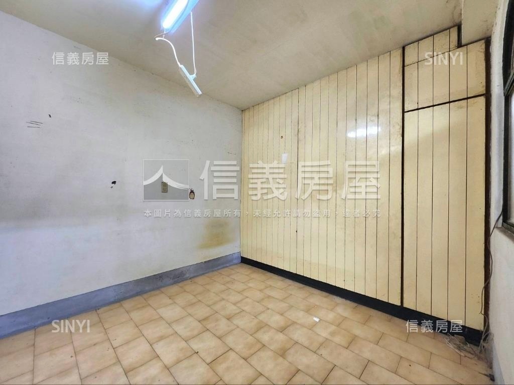 仁興巷寬方正美寓２樓房屋室內格局與周邊環境