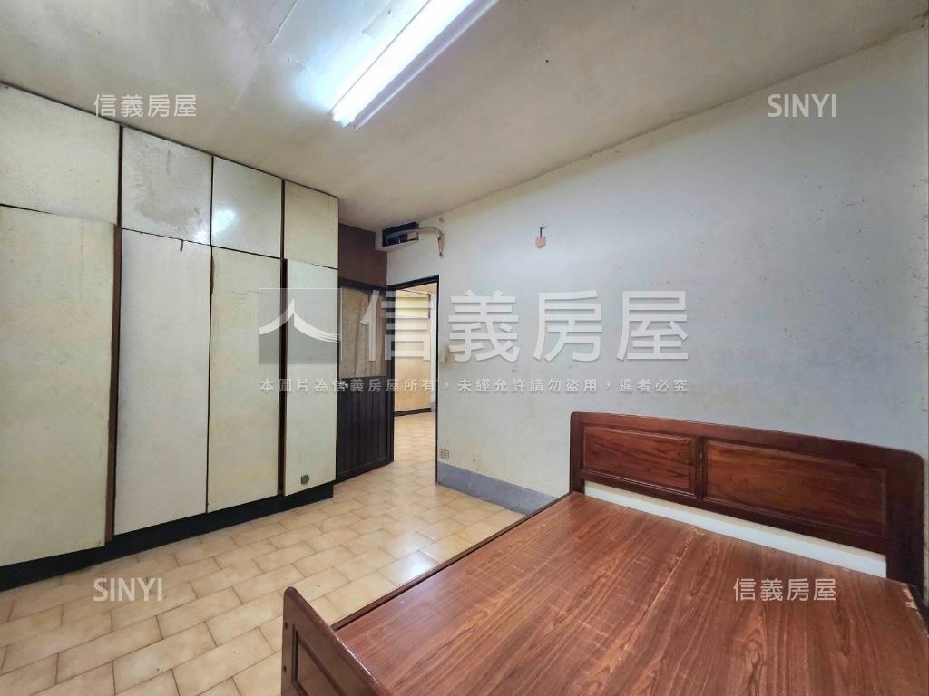 仁興巷寬方正美寓２樓房屋室內格局與周邊環境