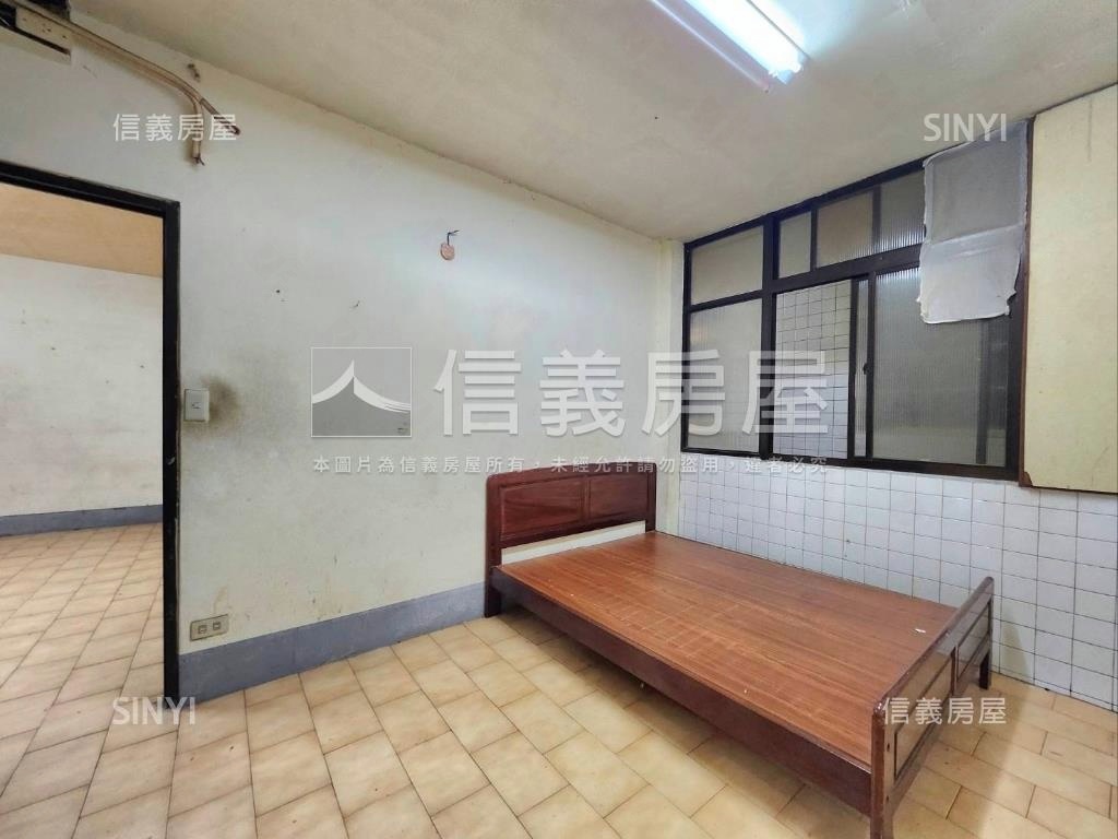 仁興巷寬方正美寓２樓房屋室內格局與周邊環境