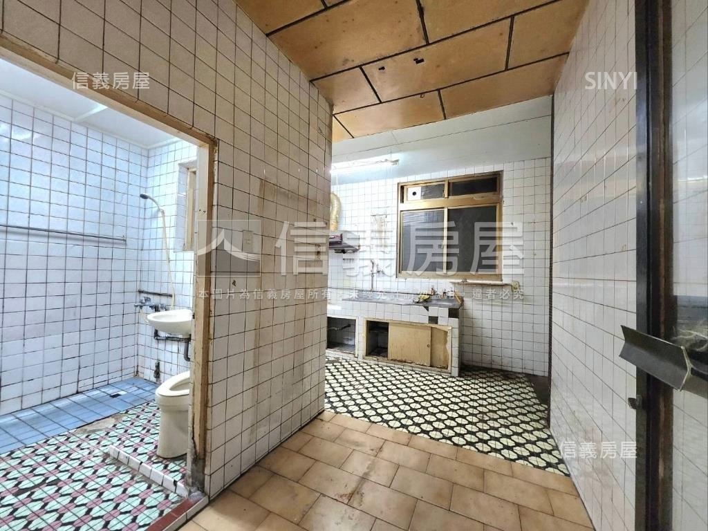 仁興巷寬方正美寓２樓房屋室內格局與周邊環境