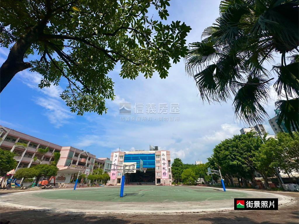 信義陽光自由露臺戶房屋室內格局與周邊環境
