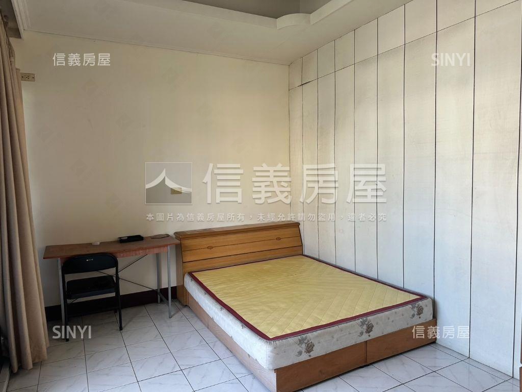 正經國路大面寬透店房屋室內格局與周邊環境