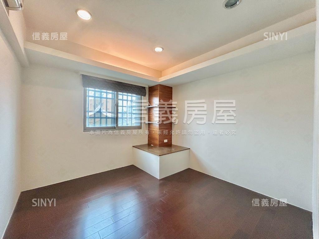 專任近ＡＩ園區三房車位房屋室內格局與周邊環境