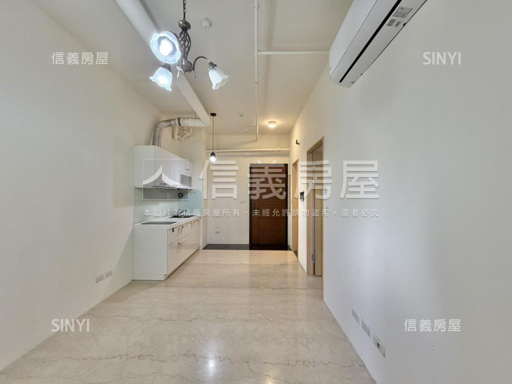 稀有哲人德林一房車位房屋室內格局與周邊環境