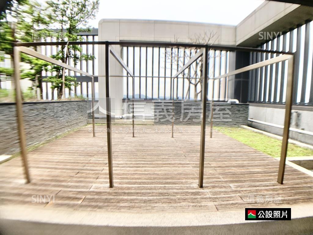 稀有哲人德林一房車位房屋室內格局與周邊環境