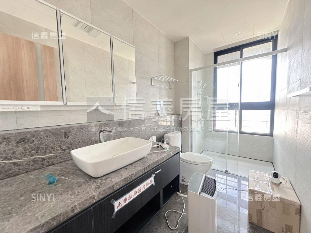 坤山央央高樓視野典藏大戶房屋室內格局與周邊環境