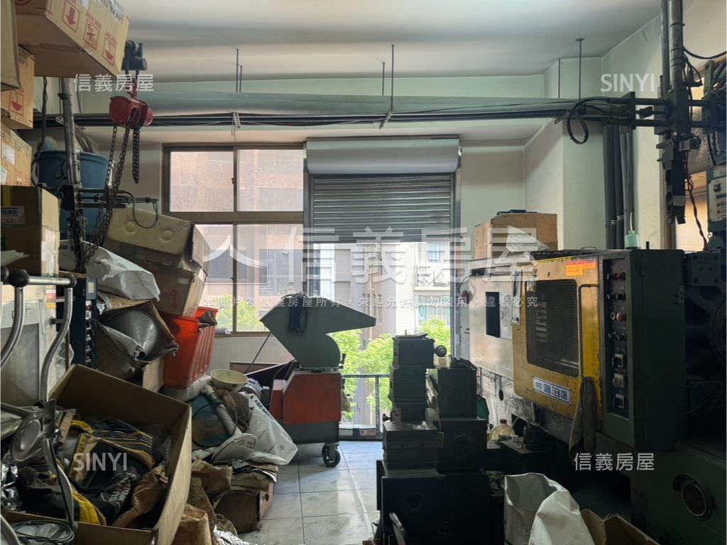 正中正北路門牌低總價廠辦房屋室內格局與周邊環境
