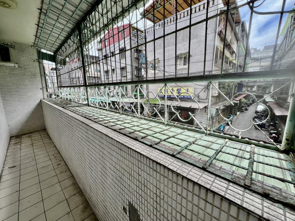 民治街膝蓋救星房屋室內格局與周邊環境