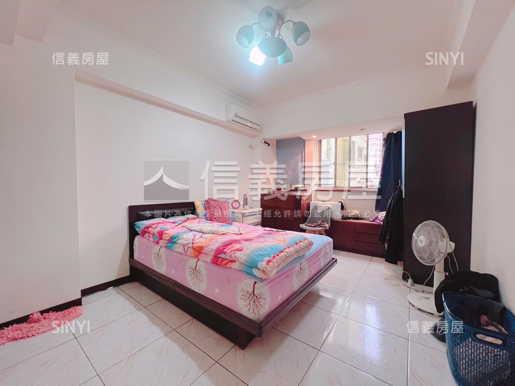 一層一戶獨棟華廈四房車位房屋室內格局與周邊環境