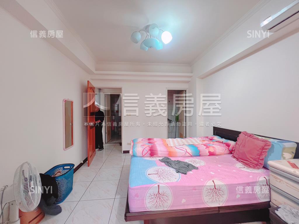 一層一戶獨棟華廈四房車位房屋室內格局與周邊環境