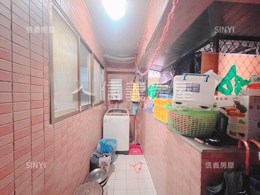 一層一戶獨棟華廈四房車位房屋室內格局與周邊環境