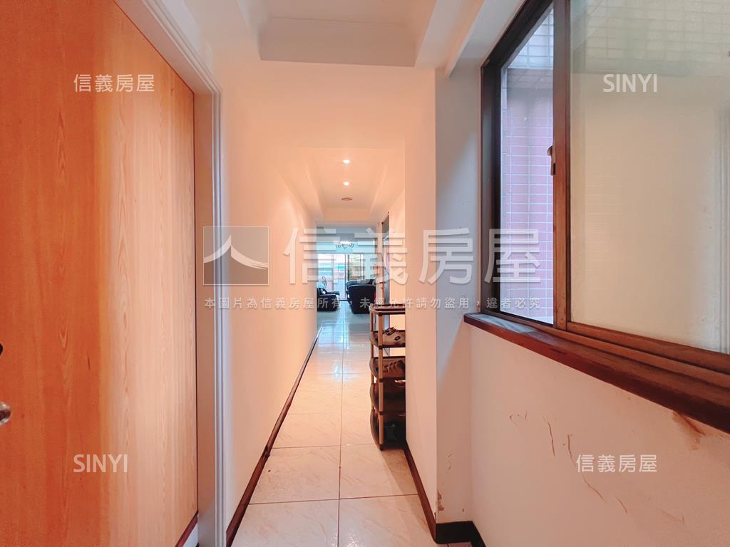 一層一戶獨棟華廈四房車位房屋室內格局與周邊環境