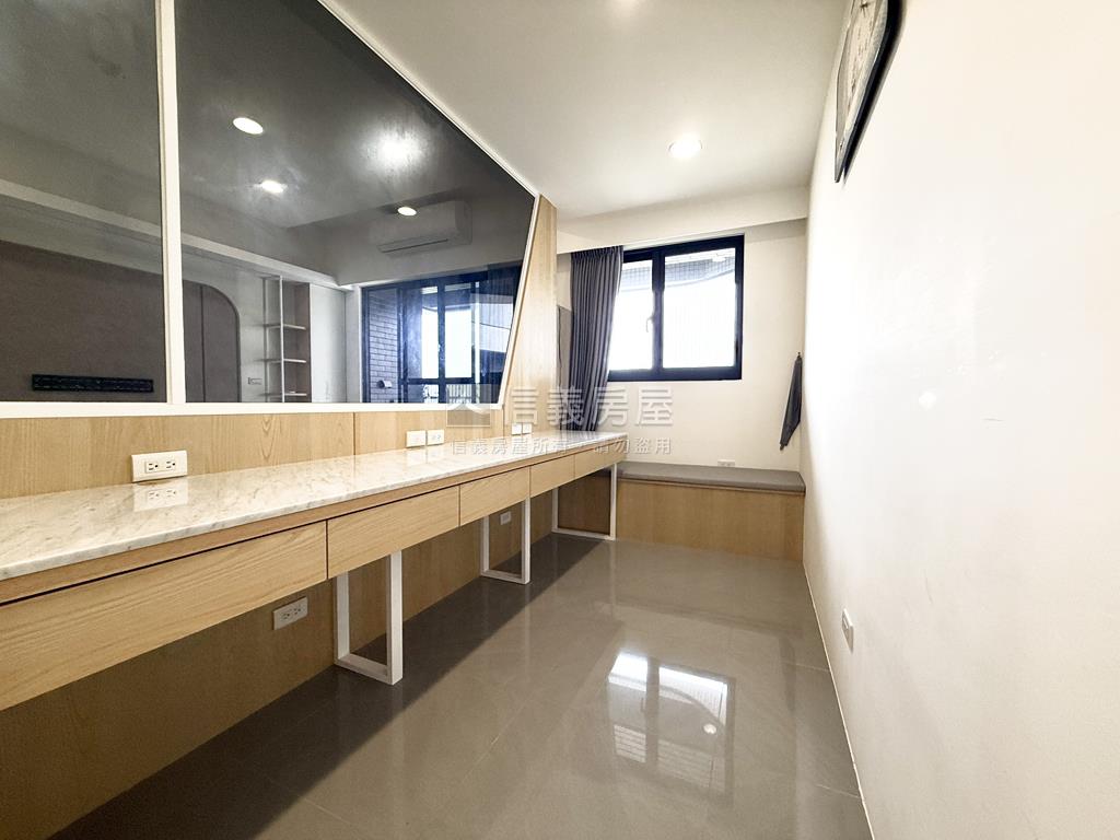 多城市Ｉ四房平車房屋室內格局與周邊環境