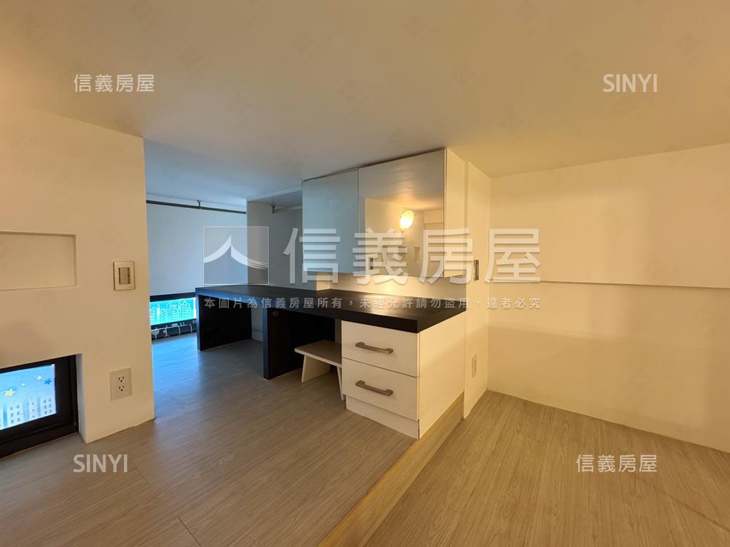有約高樓邊間套房房屋室內格局與周邊環境