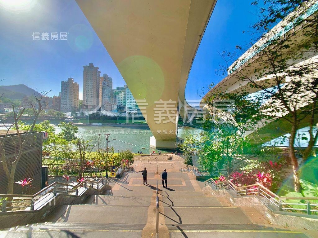 有約高樓邊間套房房屋室內格局與周邊環境