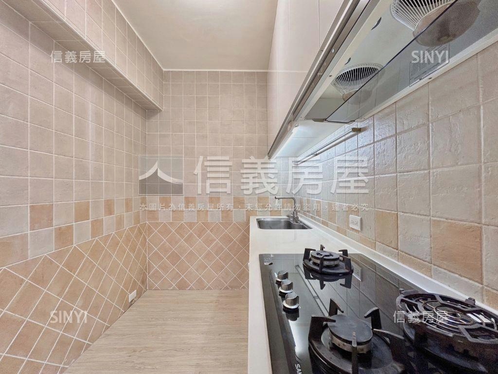 師院小品美三房平車房屋室內格局與周邊環境