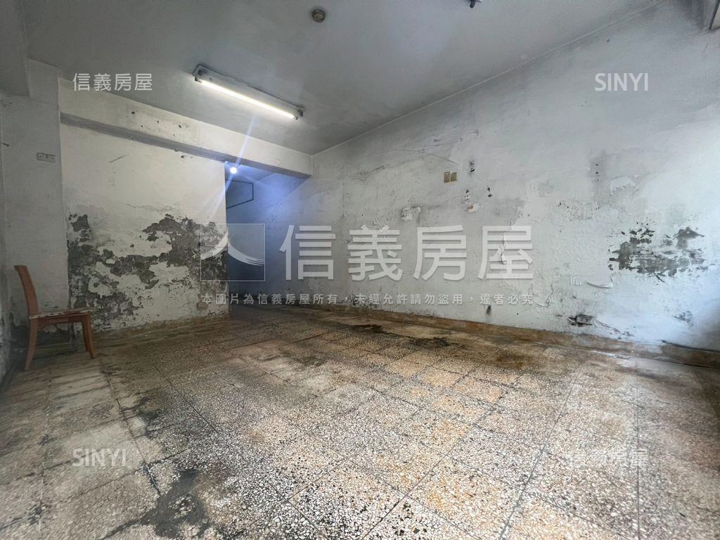 力霸水族館街美屋１Ｆ房屋室內格局與周邊環境