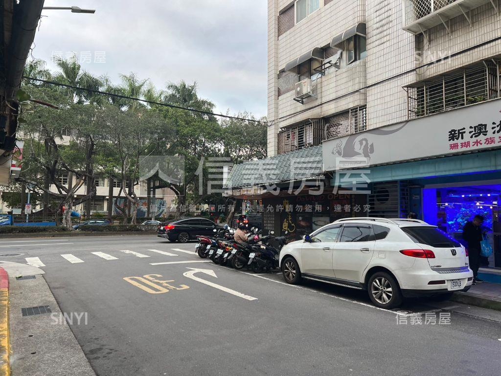 力霸水族館街美屋１Ｆ房屋室內格局與周邊環境