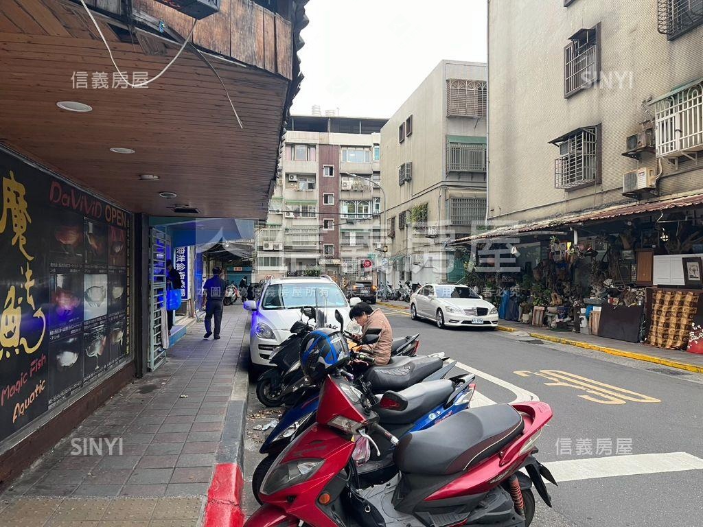 力霸水族館街美屋１Ｆ房屋室內格局與周邊環境