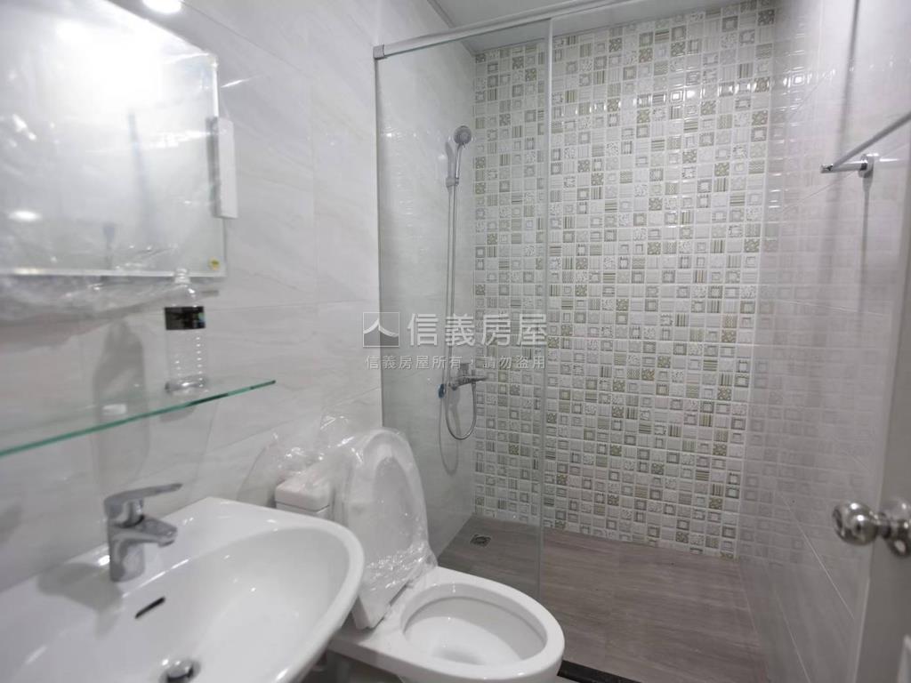 近新光三越穩定收租透套房屋室內格局與周邊環境