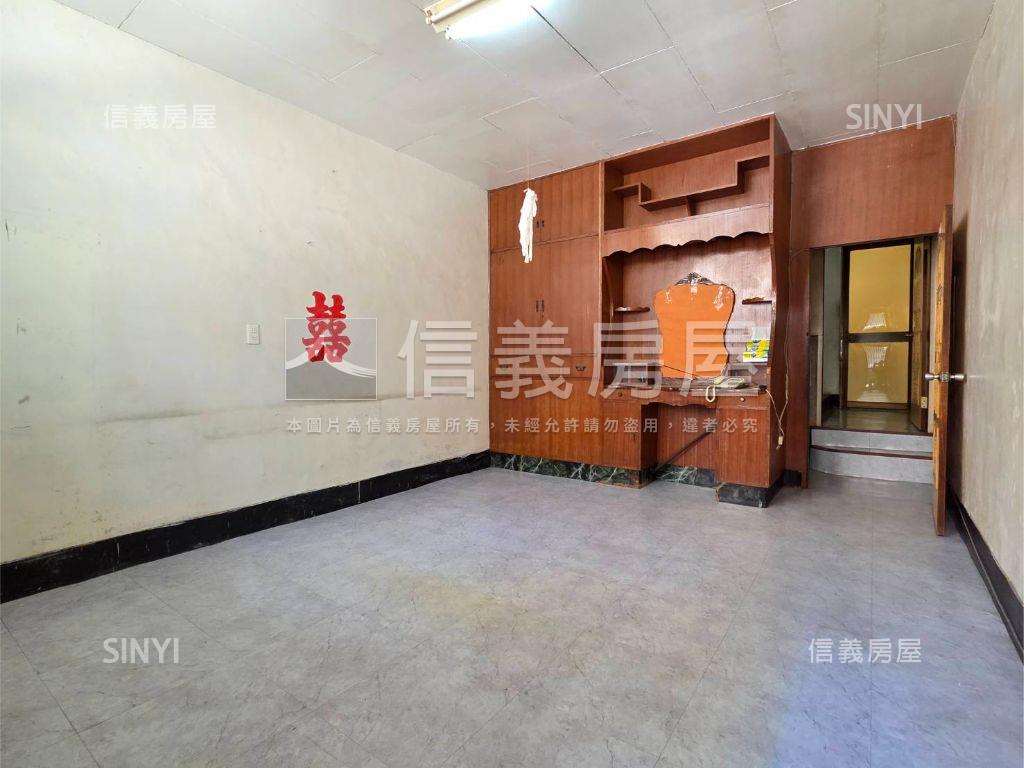 英明商圈低總價活巷透天房屋室內格局與周邊環境